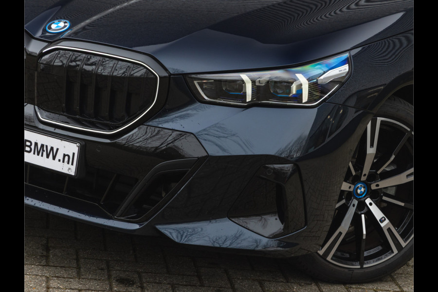 BMW 5 Serie 530e M-Sport - Pano - Driving Ass Prof - Stoelventilatie - Harman Kardon