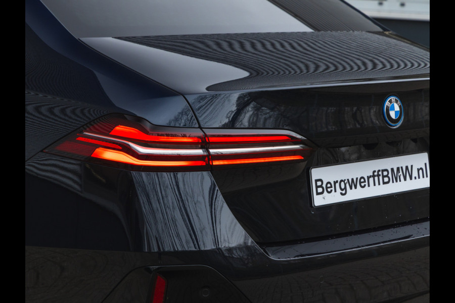 BMW 5 Serie 530e M-Sport - Pano - Driving Ass Prof - Stoelventilatie - Harman Kardon