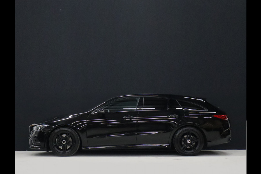 Mercedes-Benz CLA-Klasse Shooting Brake 200 AMG Night [APPLE CARPLAY, CAMERA + SENSOREN, CRUISE CONTROL, SFEERLICHT, KEYLESS, STOELVERWARMING, TREKHAAK, ELEK. ACHTERKLEP, NIEUWSTAAT]