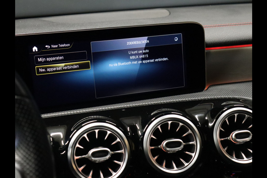 Mercedes-Benz CLA-Klasse Shooting Brake 200 AMG Night [APPLE CARPLAY, CAMERA + SENSOREN, CRUISE CONTROL, SFEERLICHT, KEYLESS, STOELVERWARMING, TREKHAAK, ELEK. ACHTERKLEP, NIEUWSTAAT]