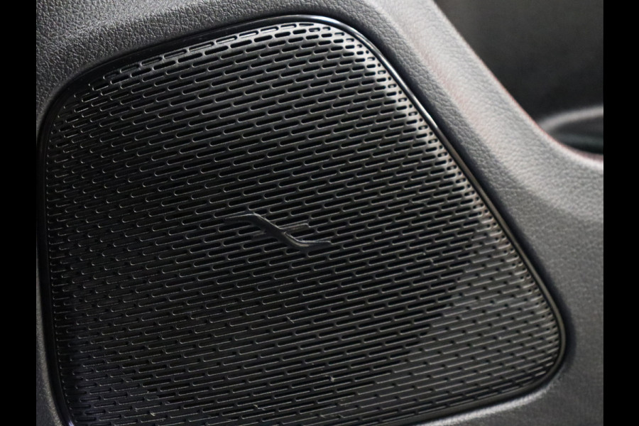 Mercedes-Benz CLA-Klasse Shooting Brake 200 AMG Night [APPLE CARPLAY, CAMERA + SENSOREN, CRUISE CONTROL, SFEERLICHT, KEYLESS, STOELVERWARMING, TREKHAAK, ELEK. ACHTERKLEP, NIEUWSTAAT]