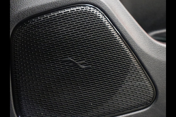Mercedes-Benz CLA-Klasse Shooting Brake 200 AMG Night [APPLE CARPLAY, CAMERA + SENSOREN, CRUISE CONTROL, SFEERLICHT, KEYLESS, STOELVERWARMING, TREKHAAK, ELEK. ACHTERKLEP, NIEUWSTAAT]