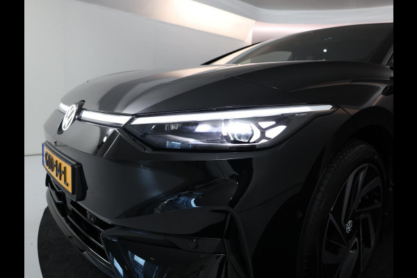Volkswagen ID.7 Tourer Pro Business 77 kWh 286pk|Pano.dak| 20'LM-velgen| verwarmde stoelen,voorraam en stuur..