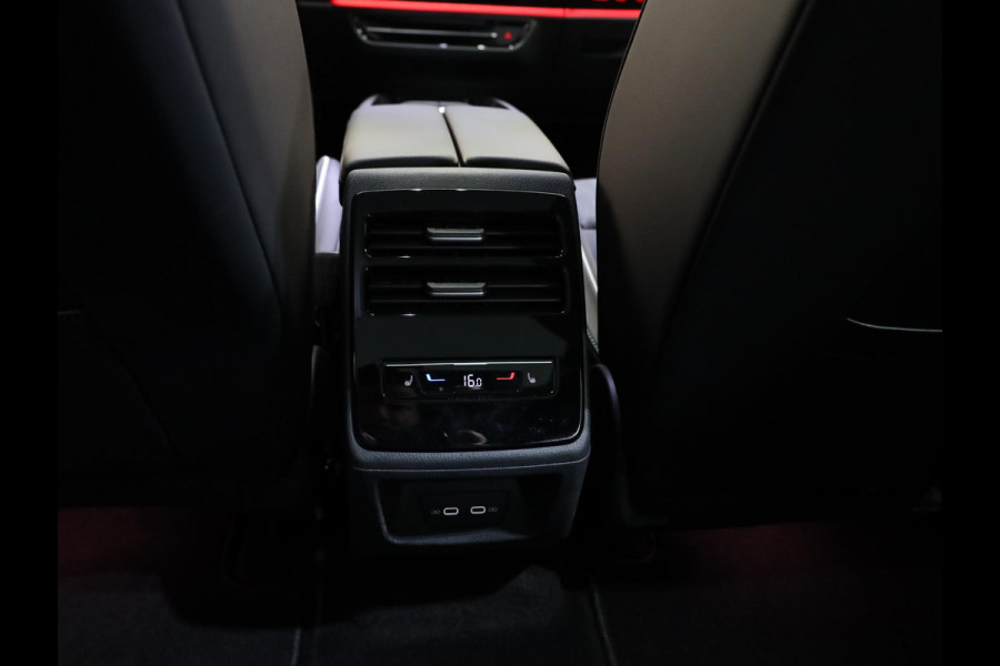 Volkswagen ID.7 Tourer Pro Business 77 kWh 286pk|Pano.dak| 20'LM-velgen| verwarmde stoelen,voorraam en stuur..