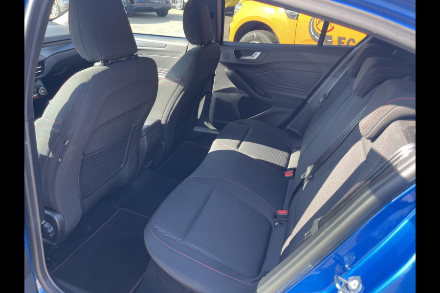 Ford Focus 1.0 EcoBoost ST Line Business 125pk Adaptieve Cruise | Winterpack | Full LED | Achteruitrijcamera | 18 inch | Dealer onderhouden