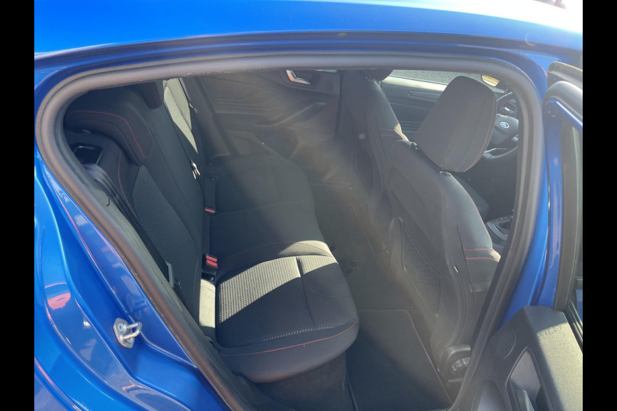 Ford Focus 1.0 EcoBoost ST Line Business 125pk Adaptieve Cruise | Winterpack | Full LED | Achteruitrijcamera | 18 inch | Dealer onderhouden