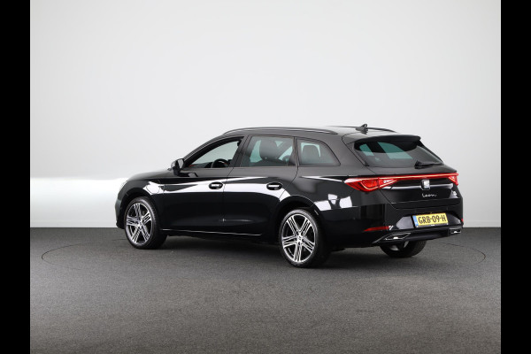 Seat Leon Sportstourer 1.5 TSI e-Hybrid FR PHEV First Edition 204pk Plug in Hybrid | Keyless Entry | 18 inch Lichtmetalen velgen | Verwarmbare voorstoelen