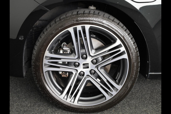 Seat Leon Sportstourer 1.5 TSI e-Hybrid FR PHEV First Edition 204pk Plug in Hybrid | Keyless Entry | 18 inch Lichtmetalen velgen | Verwarmbare voorstoelen