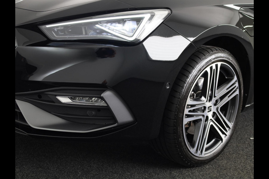 Seat Leon Sportstourer 1.5 TSI e-Hybrid FR PHEV First Edition 204pk Plug in Hybrid | Keyless Entry | 18 inch Lichtmetalen velgen | Verwarmbare voorstoelen