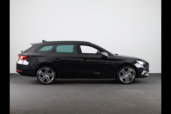 Seat Leon Sportstourer 1.5 TSI e-Hybrid FR PHEV First Edition 204pk Plug in Hybrid | Keyless Entry | 18 inch Lichtmetalen velgen | Verwarmbare voorstoelen