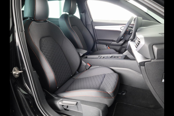 Seat Leon Sportstourer 1.5 TSI e-Hybrid FR PHEV First Edition 204pk Plug in Hybrid | Keyless Entry | 18 inch Lichtmetalen velgen | Verwarmbare voorstoelen