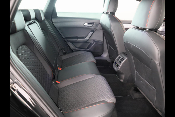 Seat Leon Sportstourer 1.5 TSI e-Hybrid FR PHEV First Edition 204pk Plug in Hybrid | Keyless Entry | 18 inch Lichtmetalen velgen | Verwarmbare voorstoelen