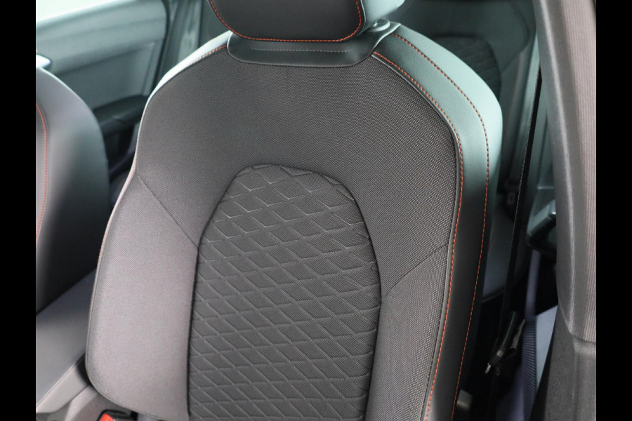 Seat Leon Sportstourer 1.5 TSI e-Hybrid FR PHEV First Edition 204pk Plug in Hybrid | Keyless Entry | 18 inch Lichtmetalen velgen | Verwarmbare voorstoelen