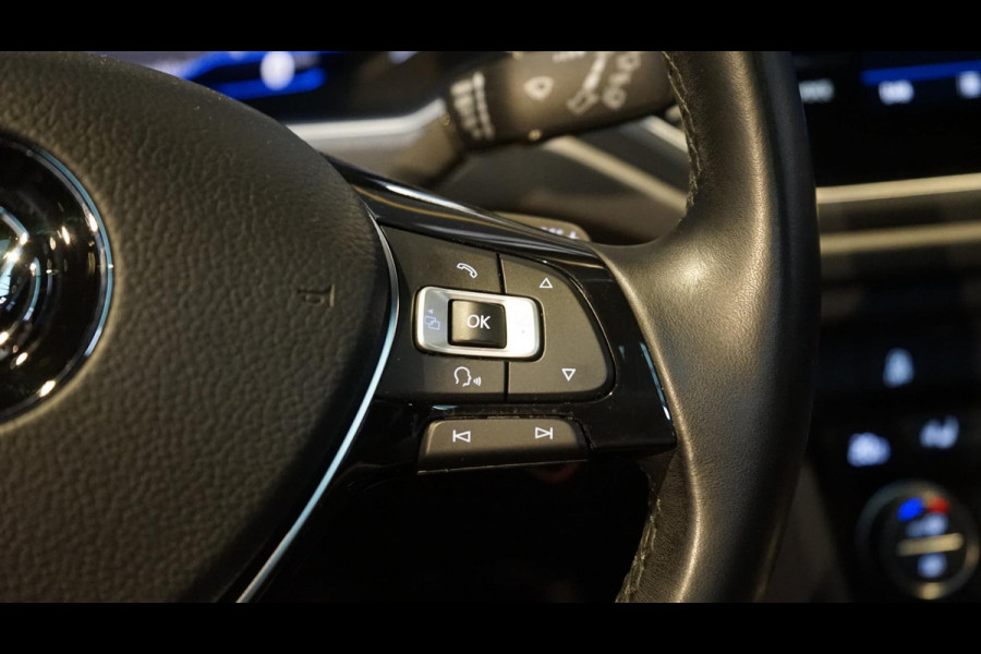 Volkswagen T-Roc 2.0 TSI 4Motion Sport AUTOMAAT-ACC-BEATS-DAB-LED-LEDER-NAVIGATIE-PANORAMA-TREKHAAK-VIRTUEEL