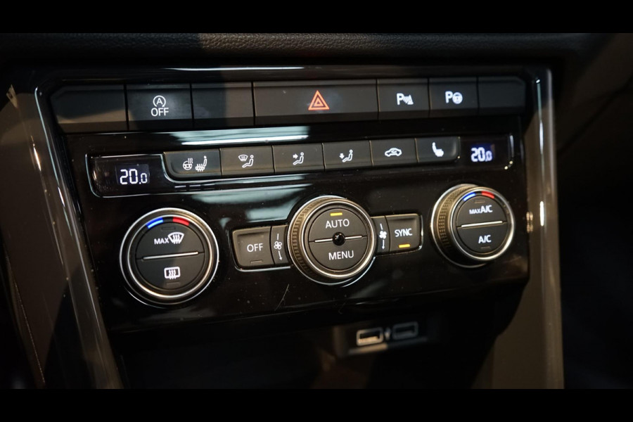 Volkswagen T-Roc 2.0 TSI 4Motion Sport AUTOMAAT-ACC-BEATS-DAB-LED-LEDER-NAVIGATIE-PANORAMA-TREKHAAK-VIRTUEEL