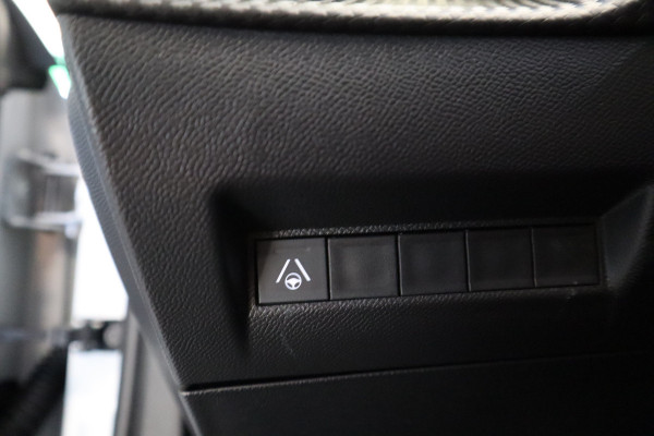 Peugeot 2008 1.2 PureTech 130 GT Dab+ PDC  VCP 17LMV  130PK Navigatie