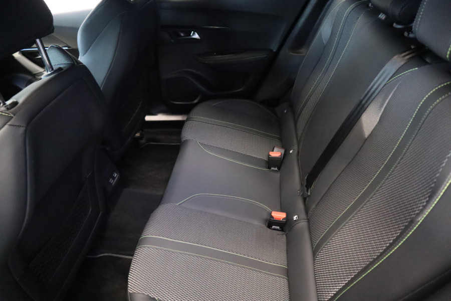 Peugeot 2008 1.2 PureTech 130 GT Dab+ PDC  VCP 17LMV  130PK Navigatie