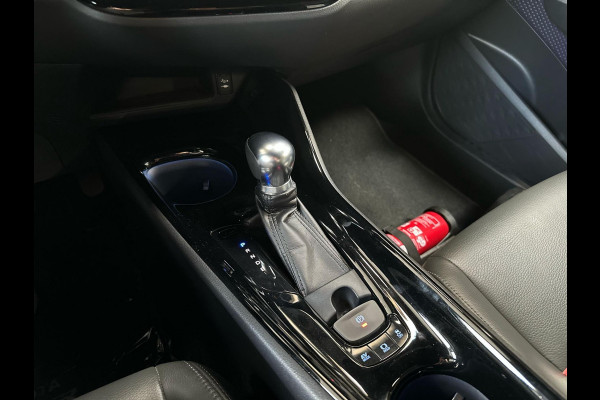 Toyota C-HR 1.8 Hybrid Style Ultimate Bi-Tone, Leder, Camera, JBL, Stoelverwarming, Top uitvoering