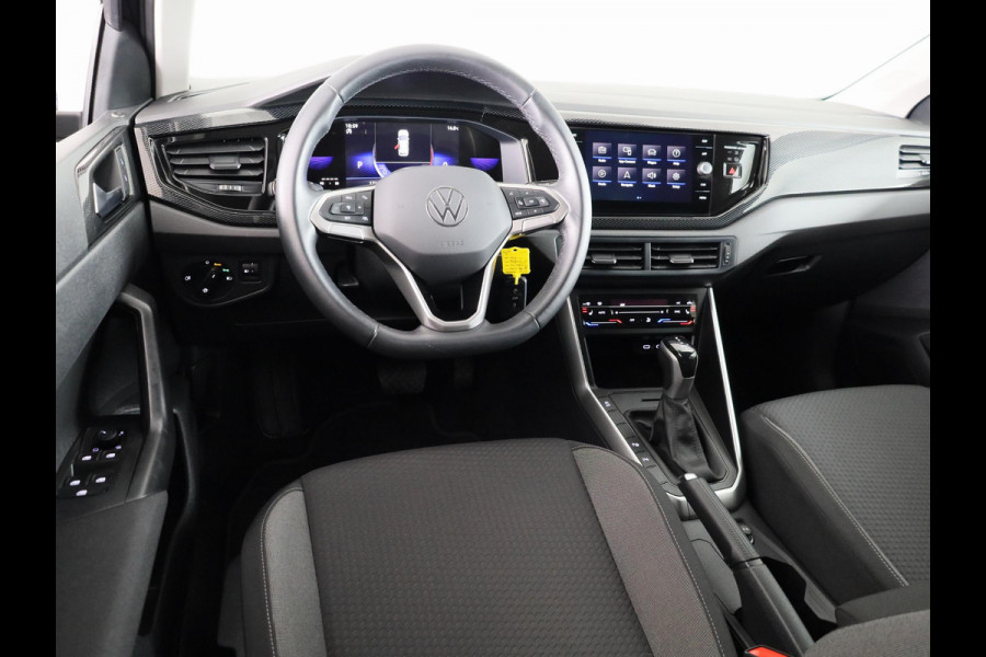 Volkswagen Polo 1.0 TSI Life 95 pk Automaat (DSG) | Navigatie via App | Parkeersensoren (Park assist) | Adaptieve cruise control | Autom. airco | Stoelverwarming | LED koplampen |