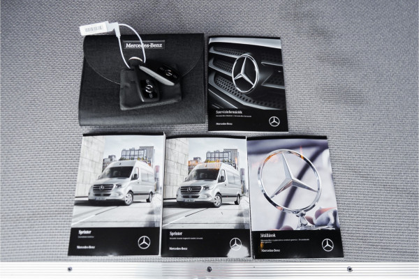 Mercedes-Benz Sprinter 319 1.9 CDI L2H1 BPM Vrij Black Pack Distronic Camera Trekhaak 3.5T