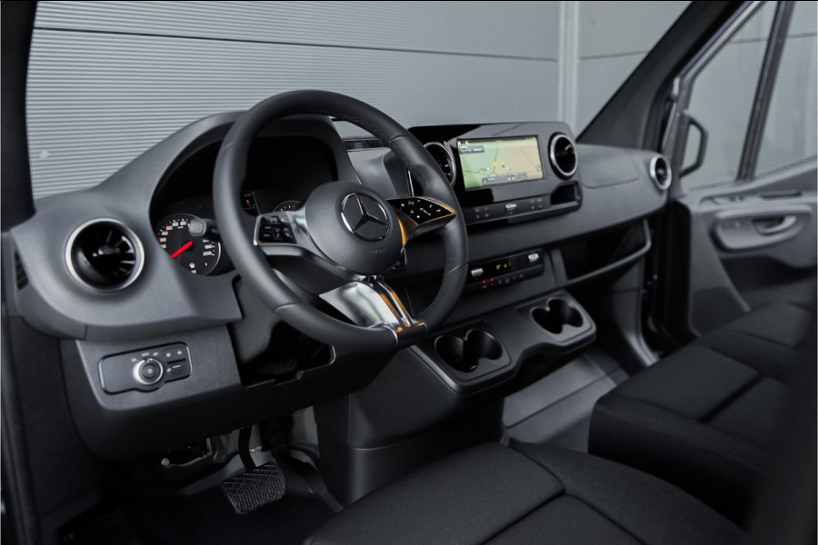 Mercedes-Benz Sprinter 319 1.9 CDI L2H1 BPM Vrij Black Pack Distronic Camera Trekhaak 3.5T