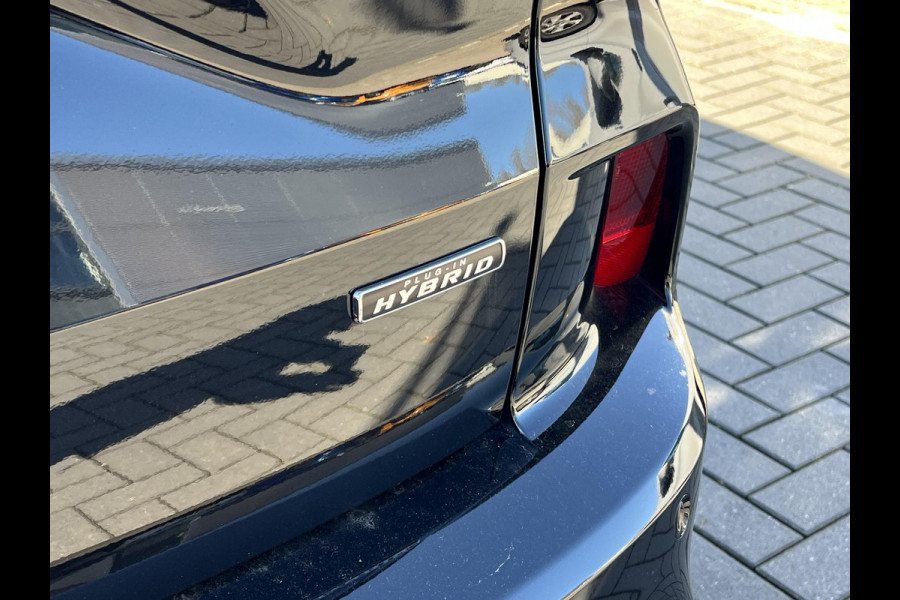 Ford Kuga 2.5 PHEV ST-Line X 225pk | Driver Assistance Pack | Technology Pack | Panoramadak | Wegklapbare Trekhaak | Winterpack  | Verlengde Fabrieksgarantie tot 04-2028