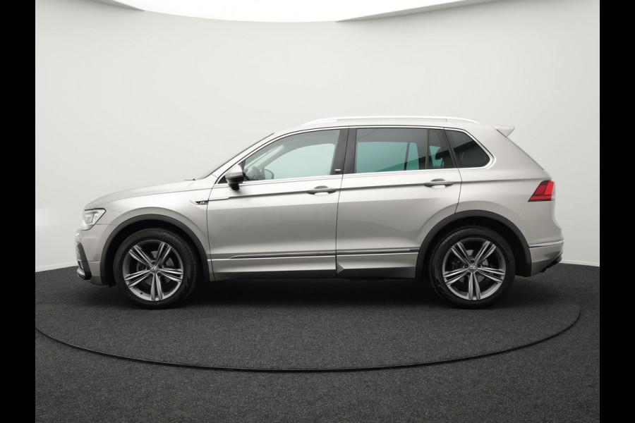 Volkswagen Tiguan 1.4 TSI ACT Comfortline Business R 150pk DSG | Trekhaak af Fabriek | Adaptive Cruise | Apple Carplay | 19"L.M | LED Koplampen | Stoelverwarming | Navi Full Map |