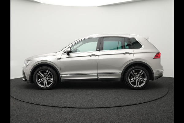 Volkswagen Tiguan 1.4 TSI ACT Comfortline Business R 150pk DSG | Trekhaak af Fabriek | Adaptive Cruise | Apple Carplay | 19"L.M | LED Koplampen | Stoelverwarming | Navi Full Map |