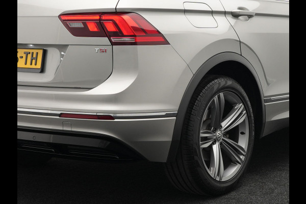 Volkswagen Tiguan 1.4 TSI ACT Comfortline Business R 150pk DSG | Trekhaak af Fabriek | Adaptive Cruise | Apple Carplay | 19"L.M | LED Koplampen | Stoelverwarming | Navi Full Map |