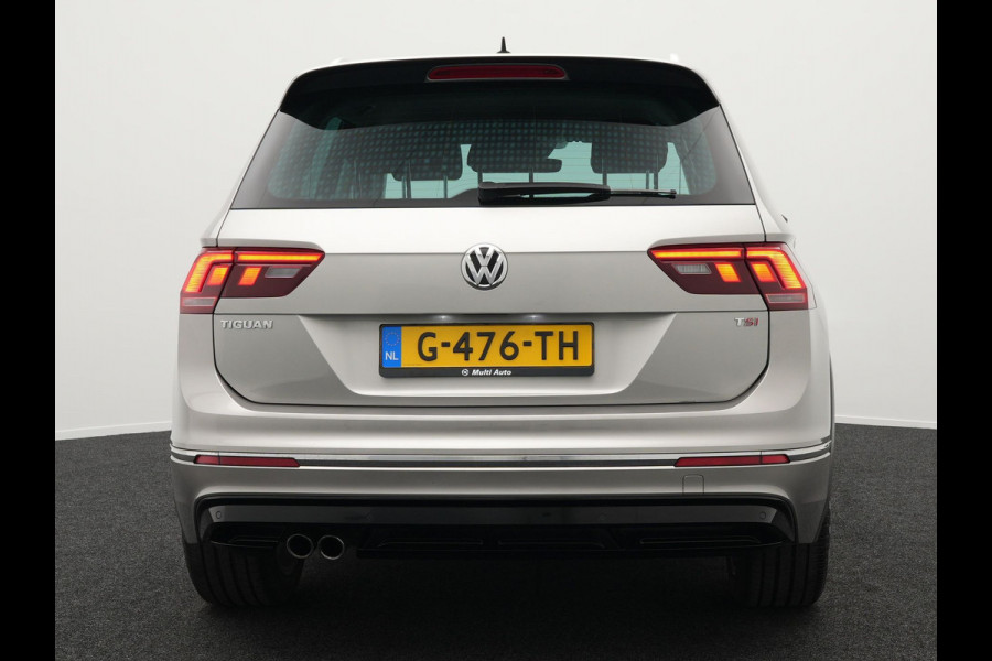 Volkswagen Tiguan 1.4 TSI ACT Comfortline Business R 150pk DSG | Trekhaak af Fabriek | Adaptive Cruise | Apple Carplay | 19"L.M | LED Koplampen | Stoelverwarming | Navi Full Map |