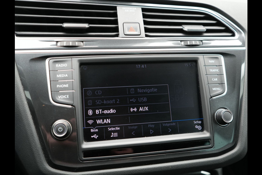Volkswagen Tiguan 1.4 TSI ACT Comfortline Business R 150pk DSG | Trekhaak af Fabriek | Adaptive Cruise | Apple Carplay | 19"L.M | LED Koplampen | Stoelverwarming | Navi Full Map |