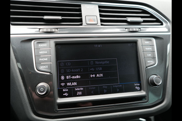 Volkswagen Tiguan 1.4 TSI ACT Comfortline Business R 150pk DSG | Trekhaak af Fabriek | Adaptive Cruise | Apple Carplay | 19"L.M | LED Koplampen | Stoelverwarming | Navi Full Map |