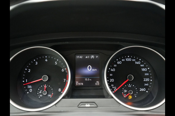 Volkswagen Tiguan 1.4 TSI ACT Comfortline Business R 150pk DSG | Trekhaak af Fabriek | Adaptive Cruise | Apple Carplay | 19"L.M | LED Koplampen | Stoelverwarming | Navi Full Map |