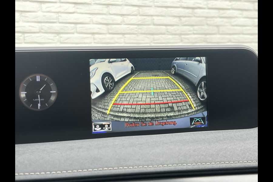 Lexus UX 250h Style+ Edition | Leder | Camera | Carplay | 18 inch | Dodehoek
