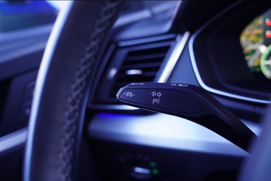 Audi Q5 Sportback 55 TFSI e S edition | Matrix | Luchtvering | Audi Drive Select | Adaptieve Cruise | 2 x S-line | Virtual | LED |