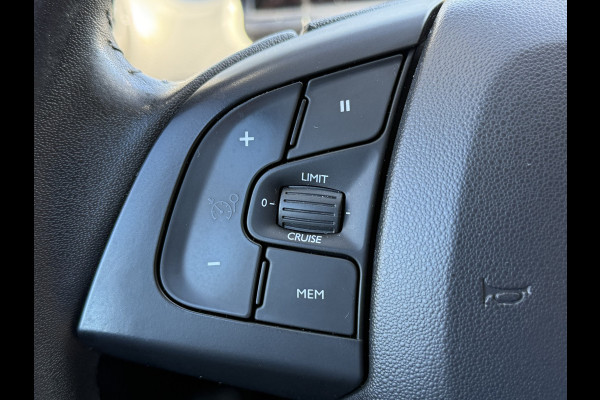 Citroën C4 Cactus BWJ 11-2017 | 1.2 PT 82PK Shine | CLIMA | CAMERA | NAVI | CRUISE |