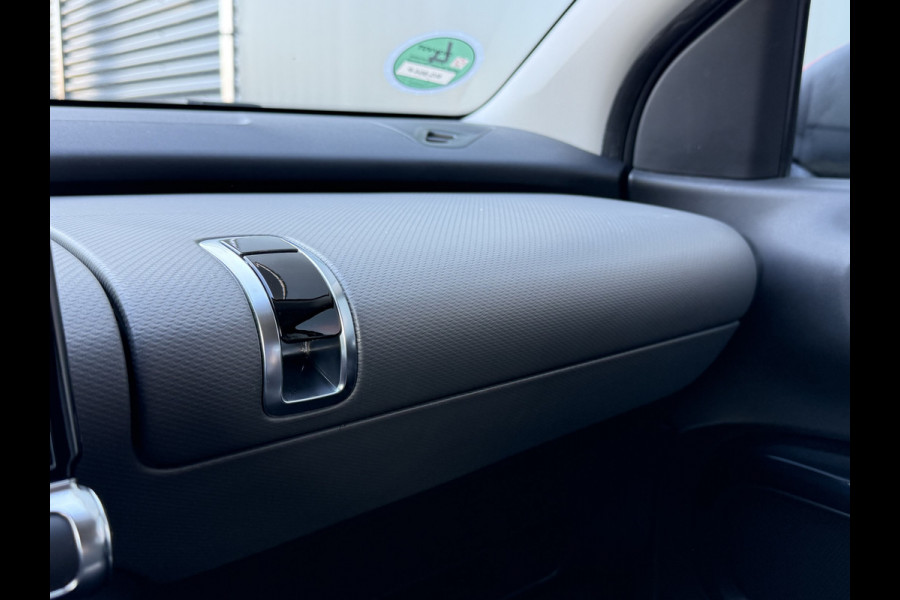 Citroën C4 Cactus BWJ 11-2017 | 1.2 PT 82PK Shine | CLIMA | CAMERA | NAVI | CRUISE |
