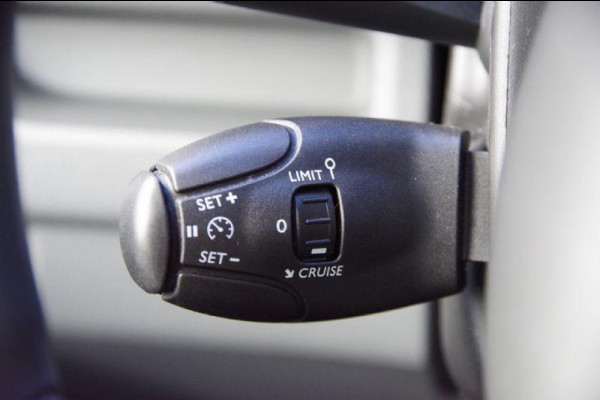 Toyota ProAce Long Worker 1.5 D-4D L3, APK TOT 01-04-2026! AIRCO, CRUISE, BLUETOOTH, NL AUTO, SIDEBARS, NAP, ZEER NETJES