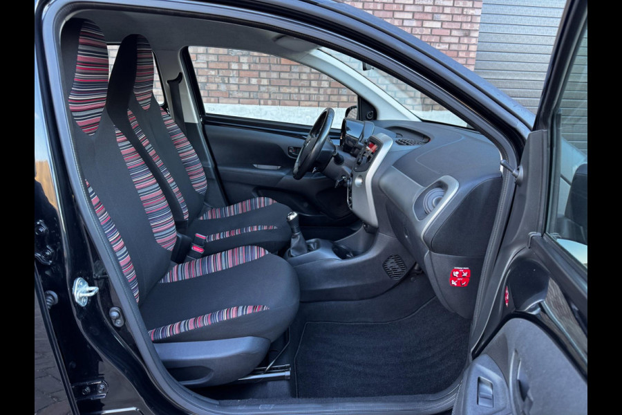 Citroën C1 1.0 e-VTi Feel / Airco / Bluetooth / NED-C1 / C.V. met Afstandsbediening + Elek. Pakket