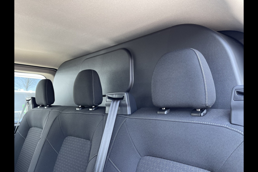 Ford Transit Custom 340 2.0 TDCI L2H1 Trend DC 5 persoons / originele Ford dubbel cabine / bpm vrij / NIEUW / vaste prijs rijklaar € 39.950 ex btw / lease vanaf € 715 / airco / cruise / vol opties !