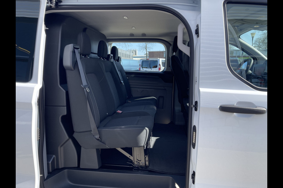 Ford Transit Custom 340 2.0 TDCI L2H1 Trend DC 5 persoons / originele Ford dubbel cabine / bpm vrij / NIEUW / vaste prijs rijklaar € 39.950 ex btw / lease vanaf € 715 / airco / cruise / vol opties !