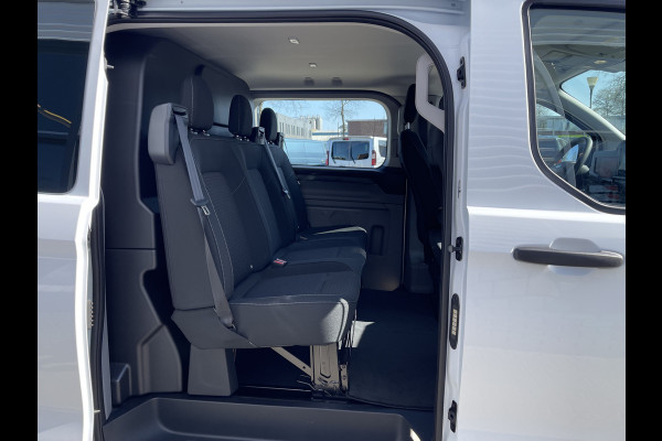 Ford Transit Custom 340 2.0 TDCI L2H1 Trend DC 5 persoons / originele Ford dubbel cabine / bpm vrij / NIEUW / vaste prijs rijklaar € 39.950 ex btw / lease vanaf € 715 / airco / cruise / vol opties !