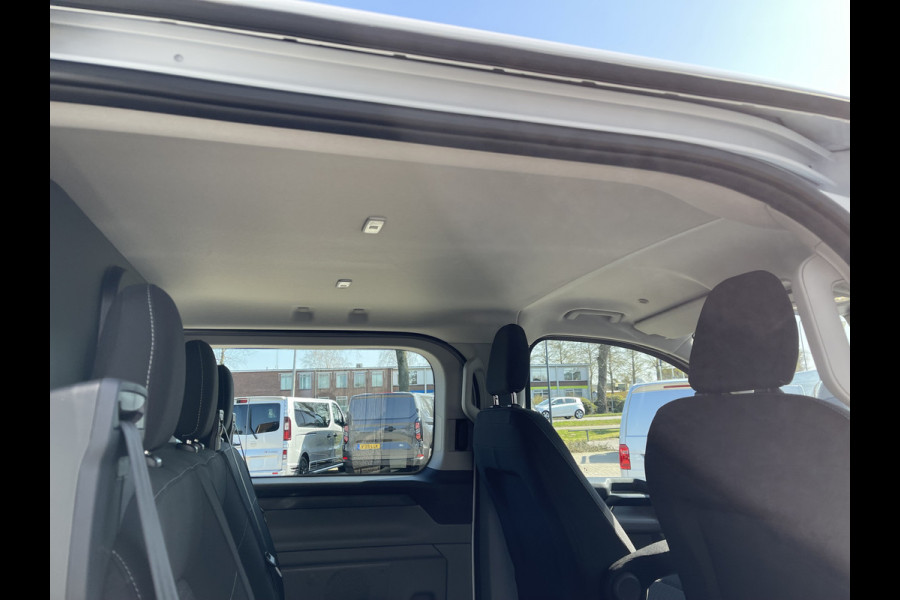 Ford Transit Custom 340 2.0 TDCI L2H1 Trend DC 5 persoons / originele Ford dubbel cabine / bpm vrij / NIEUW / vaste prijs rijklaar € 39.950 ex btw / lease vanaf € 715 / airco / cruise / vol opties !