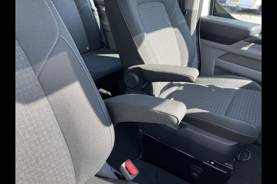 Ford Transit Custom 340 2.0 TDCI L2H1 Trend DC 5 persoons / originele Ford dubbel cabine / bpm vrij / NIEUW / vaste prijs rijklaar € 39.950 ex btw / lease vanaf € 715 / airco / cruise / vol opties !