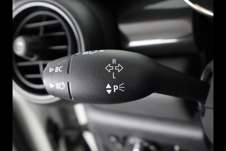 MINI Mini Electric Yours 33 kWh . SCHUIF-/KANTELDAK . LEDER . LICHTMETALEN VELGEN . PRIVACY GLASS
