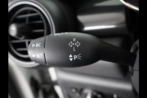 MINI Mini Electric Yours 33 kWh . SCHUIF-/KANTELDAK . LEDER . LICHTMETALEN VELGEN . PRIVACY GLASS