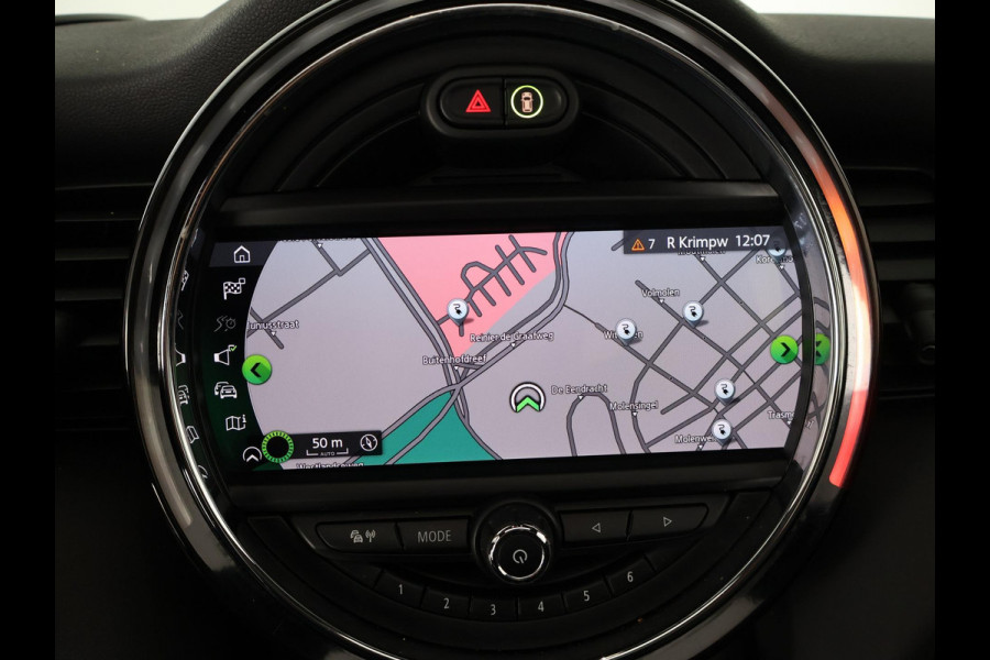 MINI Mini Electric Yours 33 kWh . SCHUIF-/KANTELDAK . LEDER . LICHTMETALEN VELGEN . PRIVACY GLASS