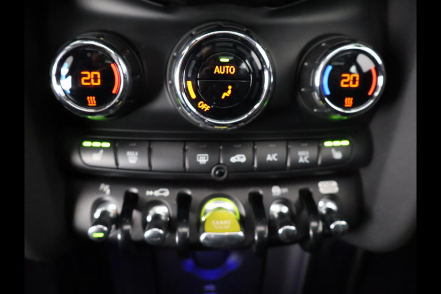 MINI Mini Electric Yours 33 kWh . SCHUIF-/KANTELDAK . LEDER . LICHTMETALEN VELGEN . PRIVACY GLASS