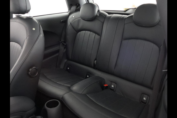 MINI Mini Electric Yours 33 kWh . SCHUIF-/KANTELDAK . LEDER . LICHTMETALEN VELGEN . PRIVACY GLASS