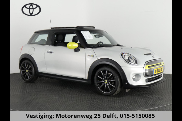 MINI Mini Electric Yours 33 kWh . SCHUIF-/KANTELDAK . LEDER . LICHTMETALEN VELGEN . PRIVACY GLASS